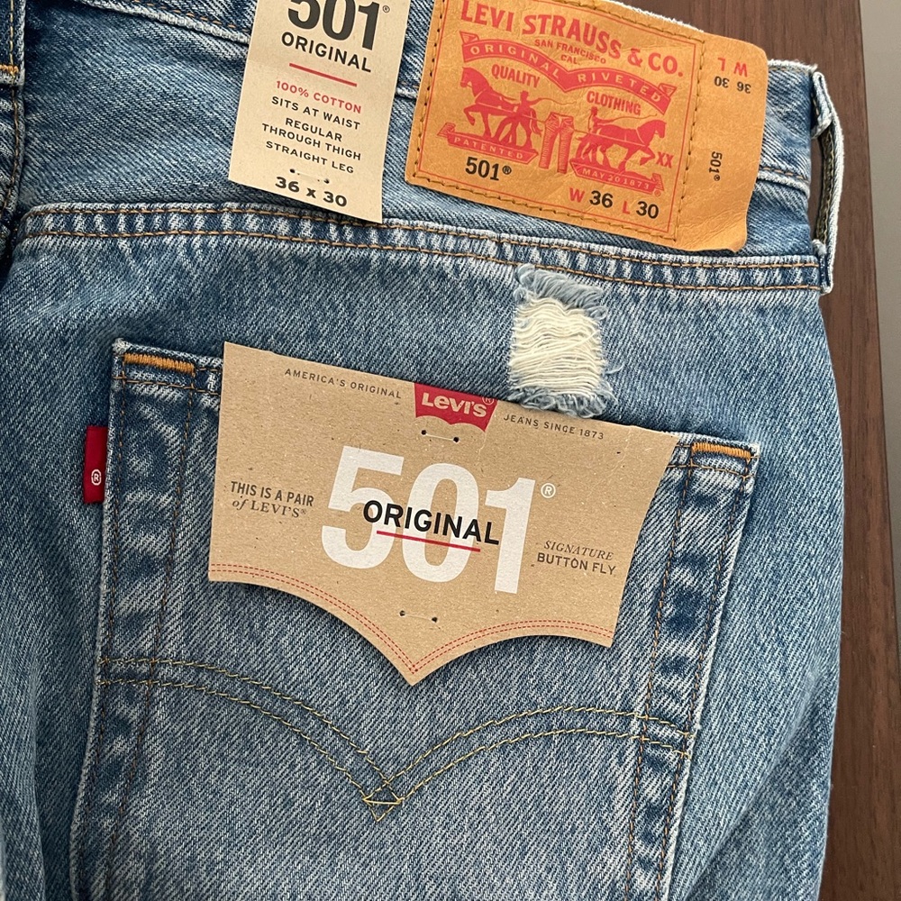 Levi's Men's Classic Distressed 501 36x30 NWT
